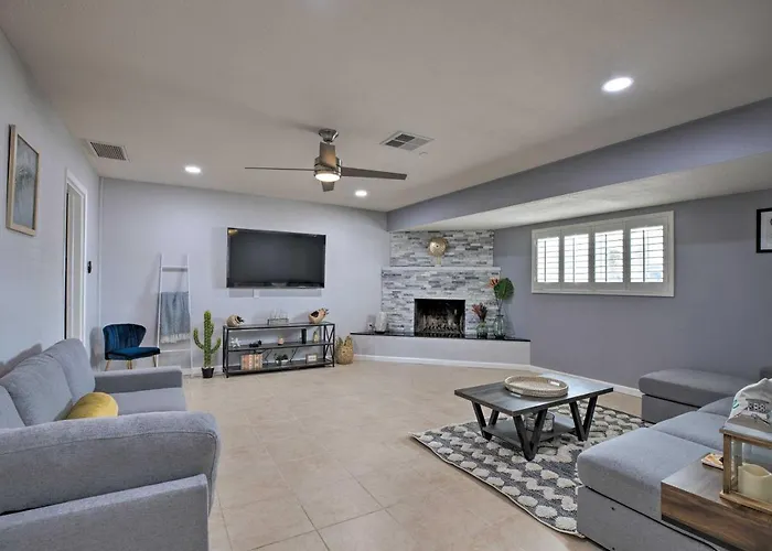 Holiday home Modern Gem W/ Pool, Games, Patio & *