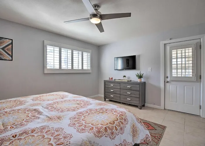 Holiday home Modern Gem W/ Pool, Games, Patio & *